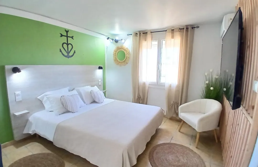 Hôtel Quai d'Azur-1